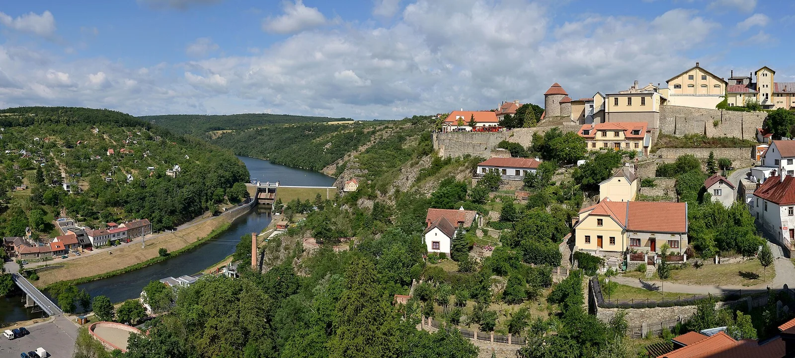 Znojmo and the Dyje; destination photograph, not Hotel Savannah